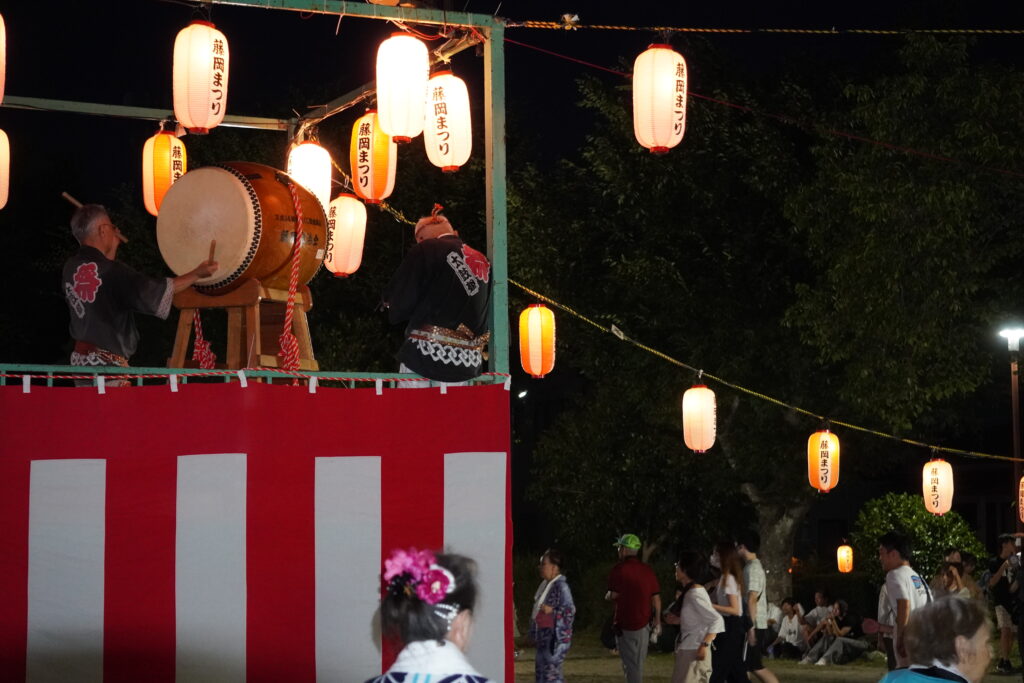 夜の盆踊り